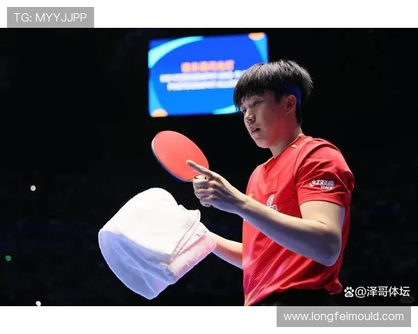 王楚钦与F勒布伦赛场对决惺惺相惜 王楚钦与F勒布伦赛场对决惺惺相惜